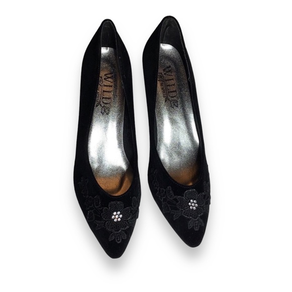 Wild Rose Shoes - Wild Rose by Apollo, Kitten Heel Suede, Floral and Rhinestone, size 7.5